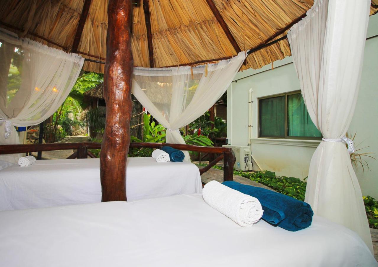 Hotel Pancho Villas Bacalar - Kayyaks Gratis 외부 사진